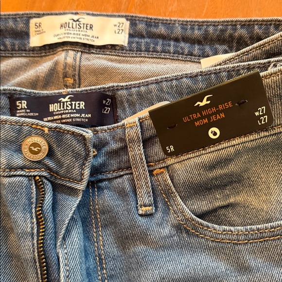 Hollister Light Blue Denim High Rise Mom Jeans 5R W27/L27 - Picture 4 of 4